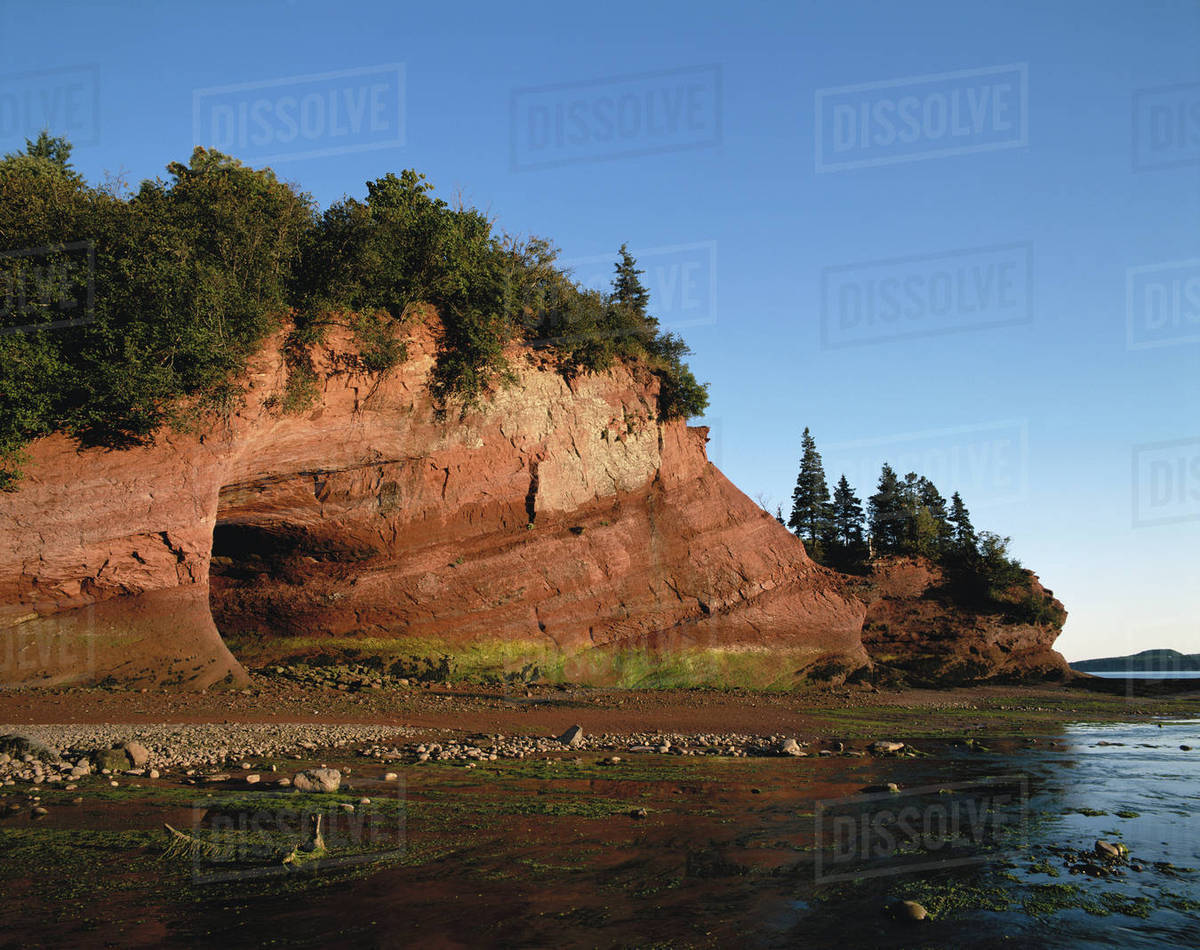 Canada, New Brunswick, St. Martins, Bay of Fundy, Sea caves at Mack's