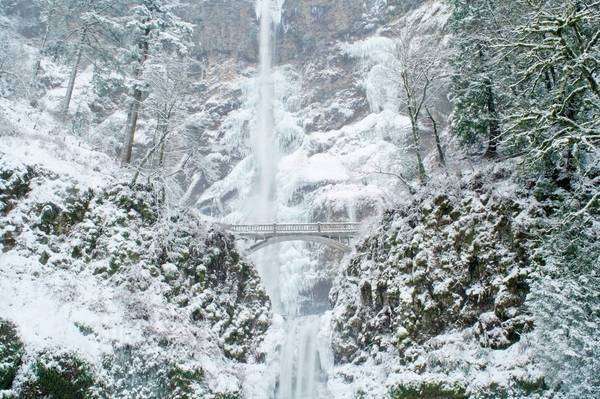 Multnomah Falls In Winter, Columbia River Gorge, Oregon, Usa - Stock ...